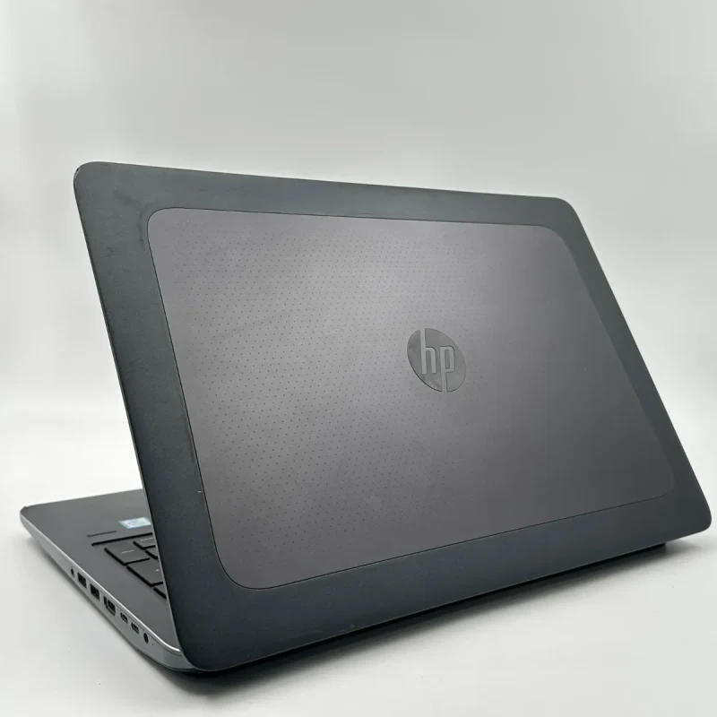 54. HP ZBook 15 G3 - i7 6820HQ/16GB/256GB/M2000 4GB