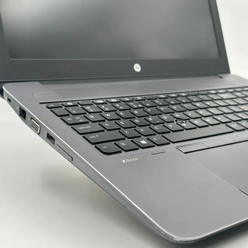 54. HP ZBook 15 G3 - i7 6820HQ/16GB/256GB/M2000 4GB
